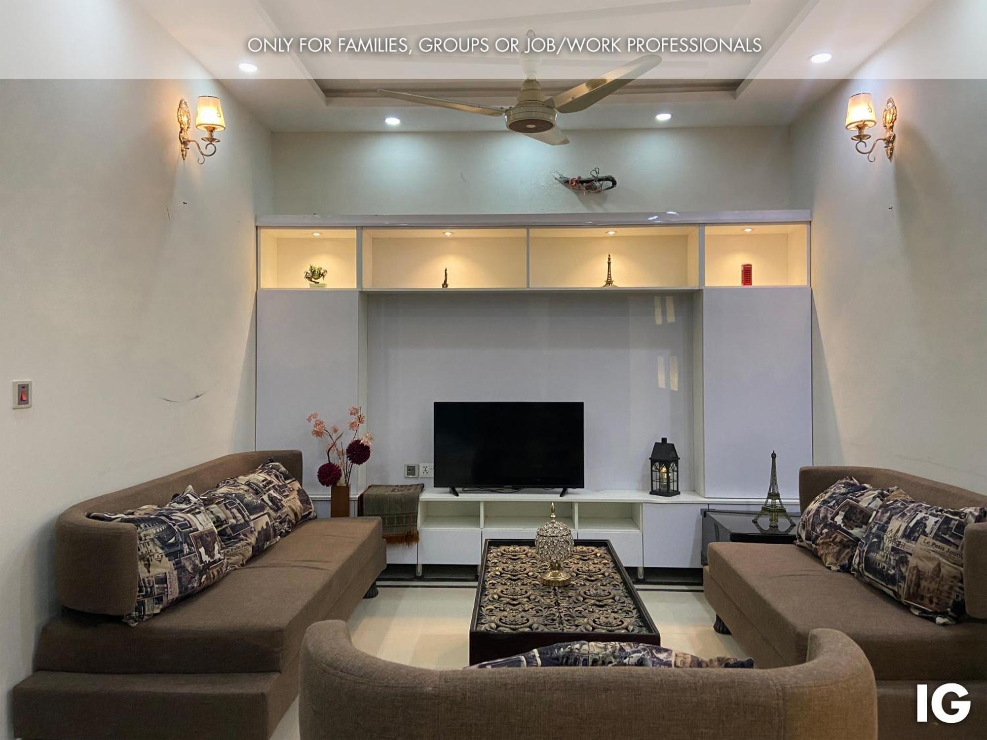 3 Bedroom Furnished Holiday Home Near Valencia Town, Lake City & Ring Road Lahor Dış mekan fotoğraf