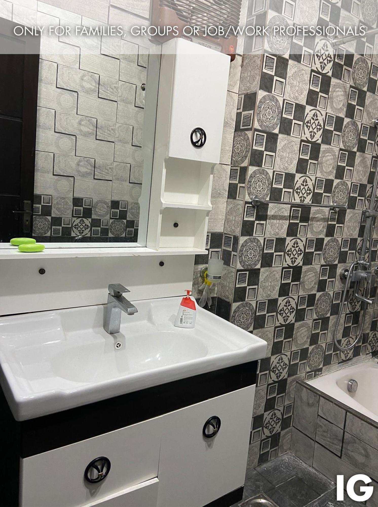 3 Bedroom Furnished Holiday Home Near Valencia Town, Lake City & Ring Road Lahor Dış mekan fotoğraf